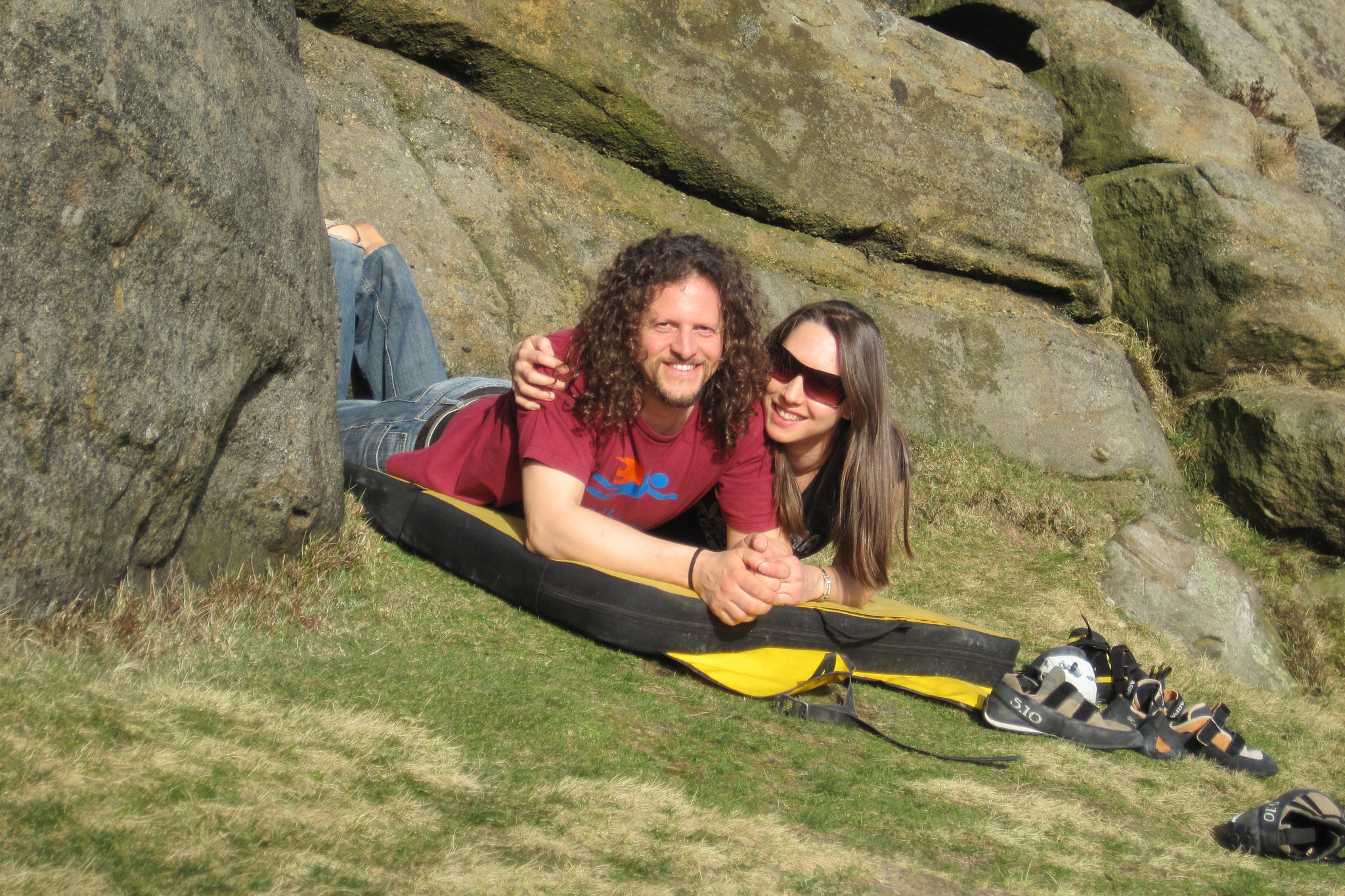 Pongoose founder Rob Rendall and wife bouldering at Stanage Edge 